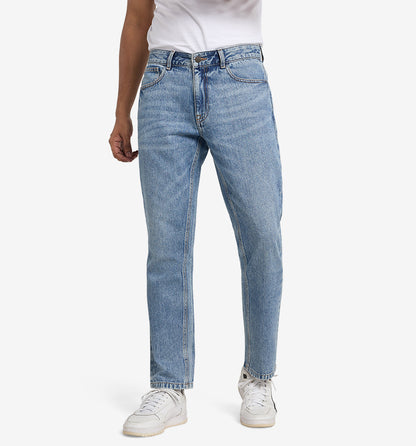 Timeless Tapered Jeans – Light Blue