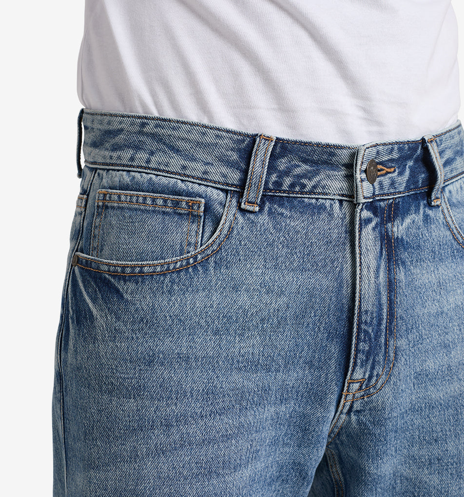 Timeless Tapered Jeans – Light Blue